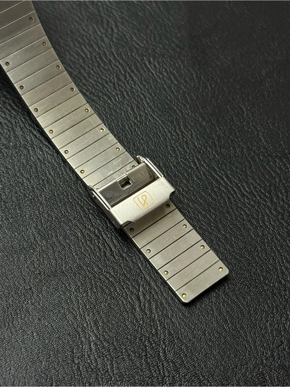 Vintage 1983 Citizen Leopard 2730-272226 Men’s Quartz